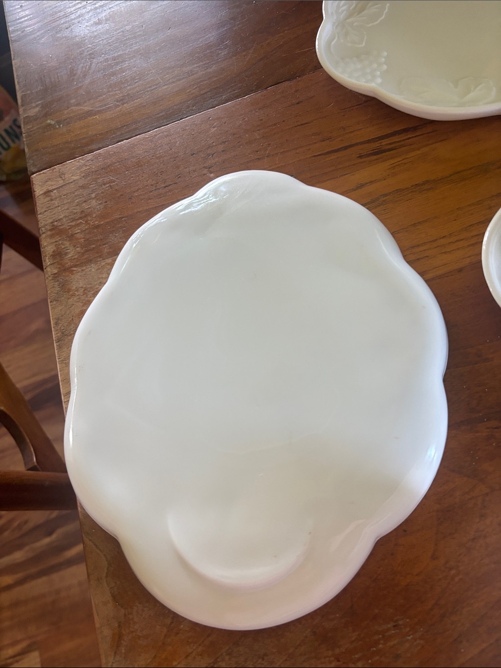 Vintage Indiana Glass Set of 6 Harvest Grape pattern white milk glass snack set - Picture 8 of 13